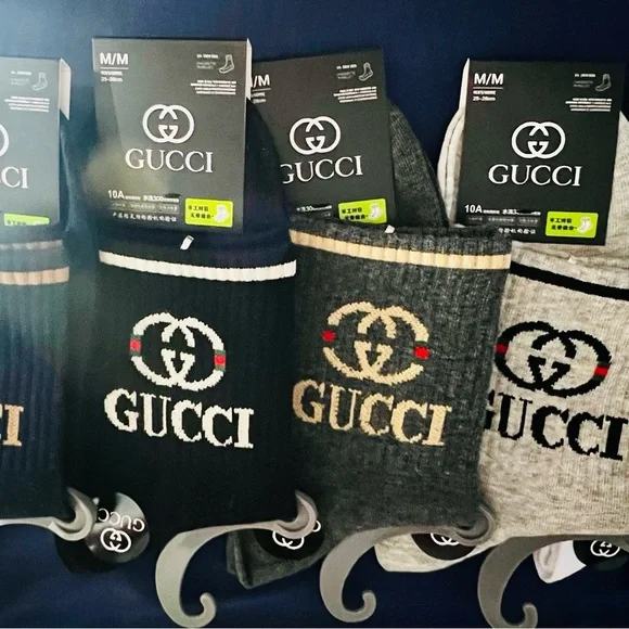 5 Pairs GG Crew Socks in Black, Gray & Cream with Red Accent - Picture 1 of 6